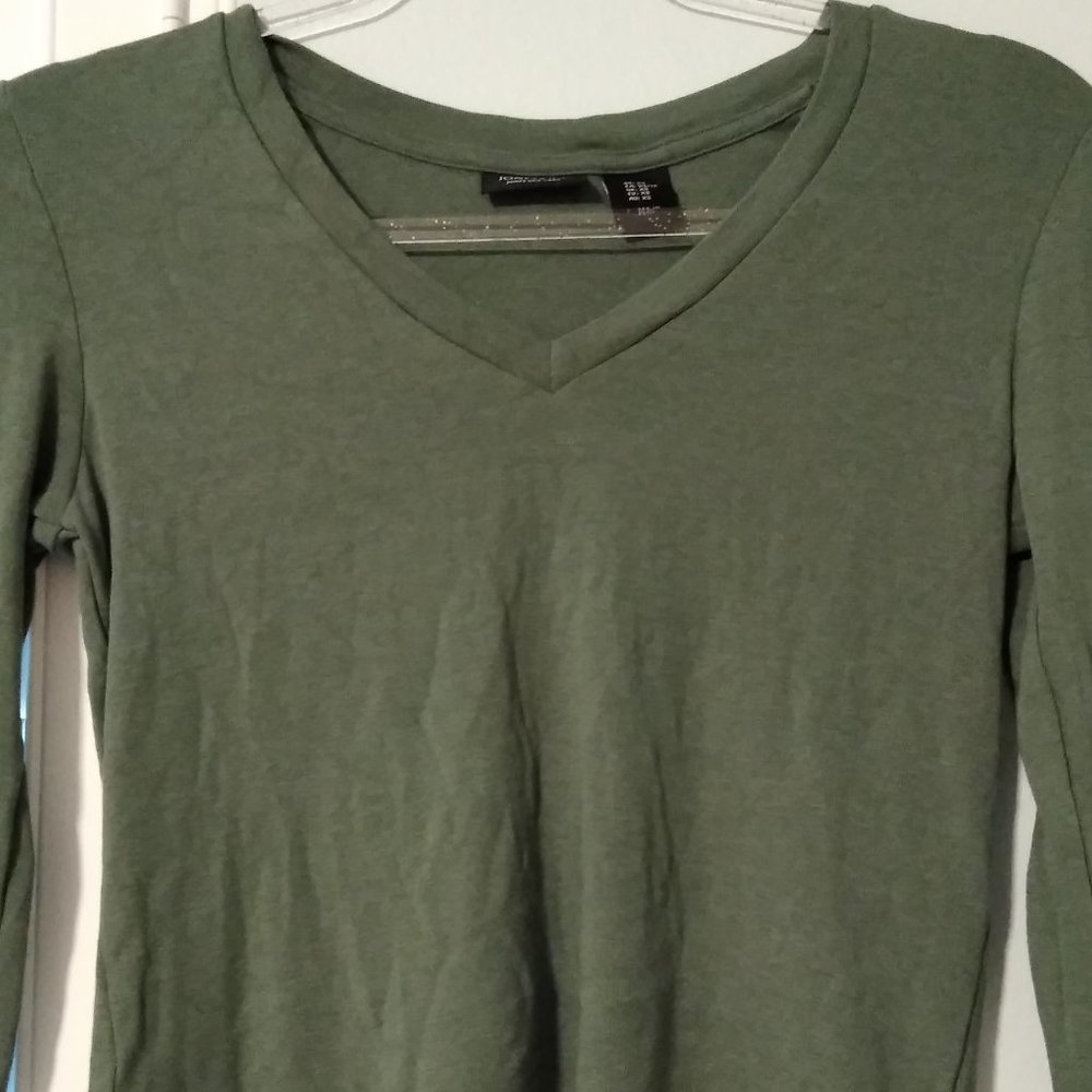 Long sleeve basic tee